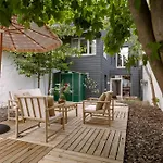 Huswell - Cosy Bohemian Decorated Apartment With Terrace
